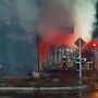 Equipes do Corpo de Bombeiros foram acionadas para combater as chamas