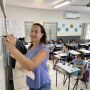 Acordo celebrado pelo Executivo como "conquista constru&iacute;da a v&aacute;rias m&atilde;os" imp&otilde;e formato de pagamento que havia sido rejeitado pela base sindical inicialmente