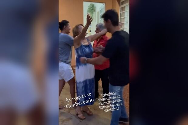 Vídeo: cantor Mariano, namorada e família chegam de surpresa em Campo Grande