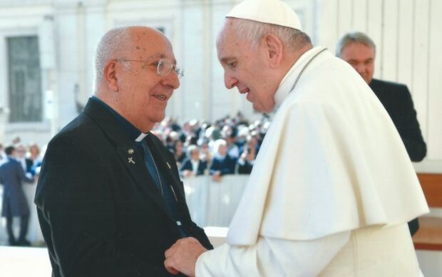 Bispo de Coxim entrega carta de renúncia ao Papa Francisco e anuncia volta para a Itália