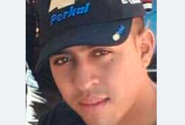 Jovem bate moto em carro no Tijuca e morre após socorro no UPA Leblon