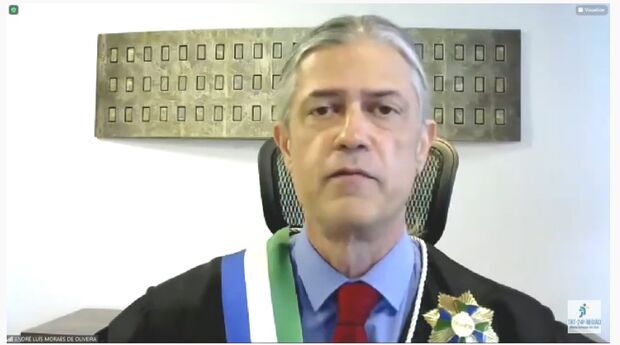 Desembargador André Luís Moraes de Oliveira assume presidência do TRT 24