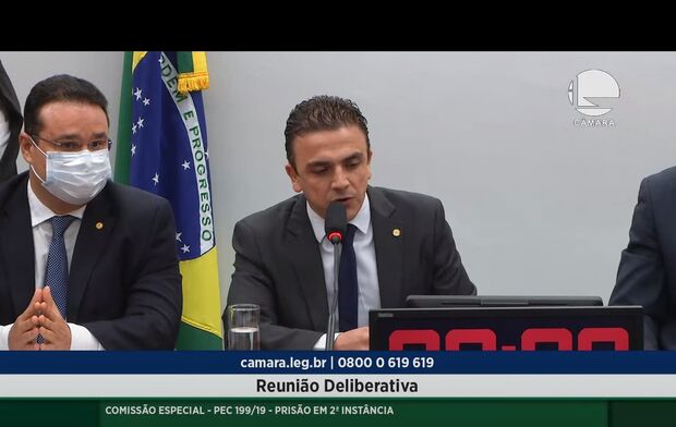 Aliado de Bolsonaro, 'centrão' tenta enterrar PEC da prisão em 2ª instância