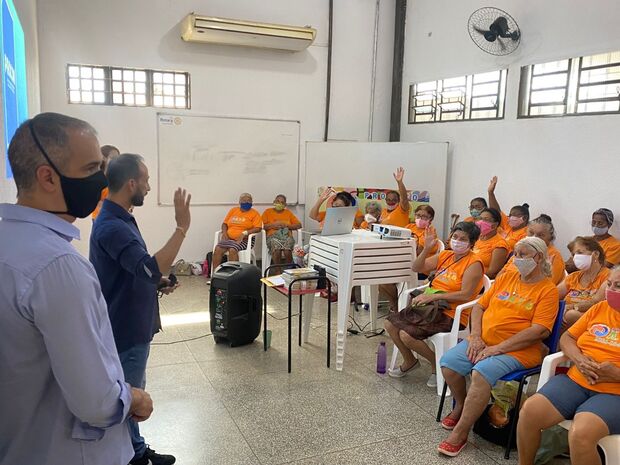 Palestra ensina idoso a escapar de golpes financeiros em Campo Grande