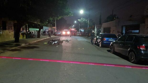 Motociclista esmagada por caminhão em acidente tinha 26 anos