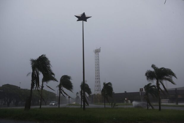 Tempestade pode ter ventos de 100 Km/h e alagamentos em MS 