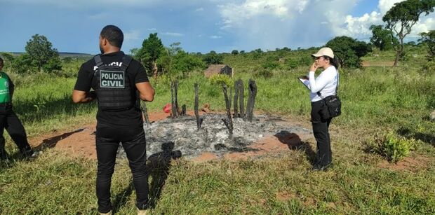 Adolescente socorre avó golpeada com facão e bandido incendeia casa