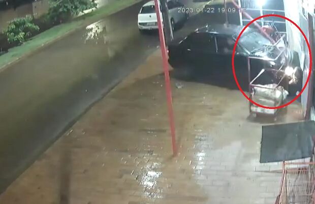 Padrasto atropelado pela enteada no Caiobá morre em hospital (vídeo)