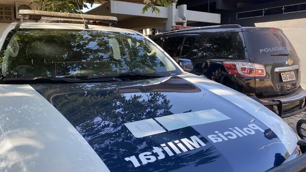 Homem vai preso após perseguir e tentar beijar criança em supermercado de Campo Grande