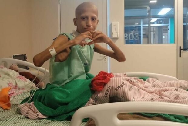 Mãe de adolescente com câncer agradece doações de sangue em Campo Grande