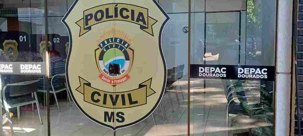 Homem é preso após bater na esposa em festa de família
