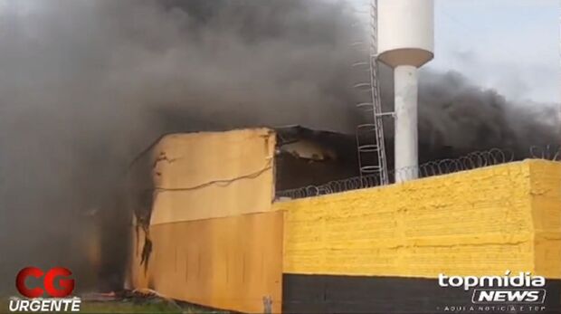 Presídio é consumido por incêndio de grandes proporções no Lar do Trabalhador (vídeo)