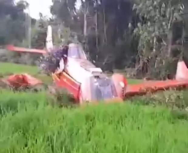 Piloto sobrevive a queda de avião agrícola no Mato Grosso