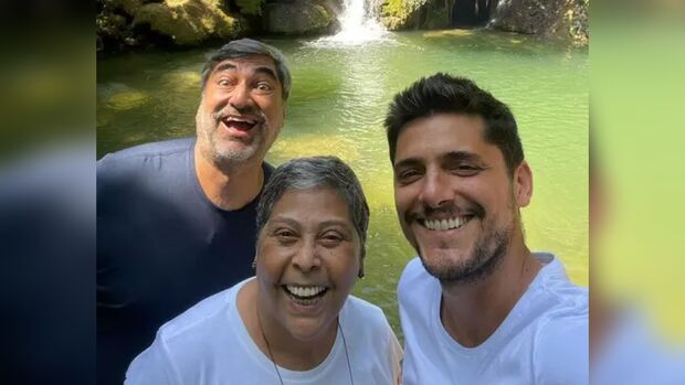 Zeca Camargo e Bruno Gissoni desfrutam das maravilhas naturais de Bonito e Jardim