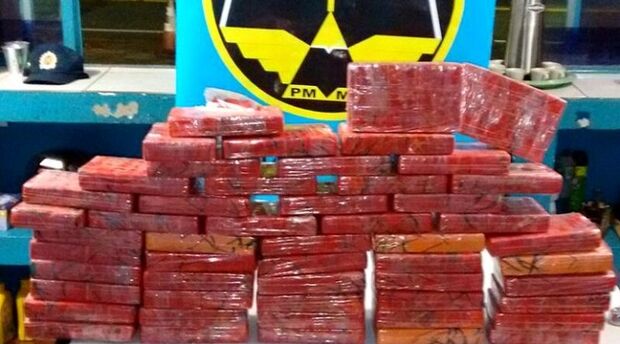 Polícia Militar Rodoviária apreende 60 Kg de cocaína e prende três por tráfico em Paranaíba