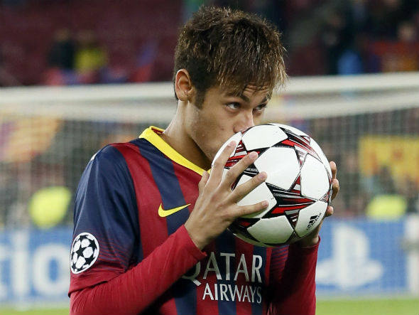 Neymar desabafa e ataca críticos em rede social