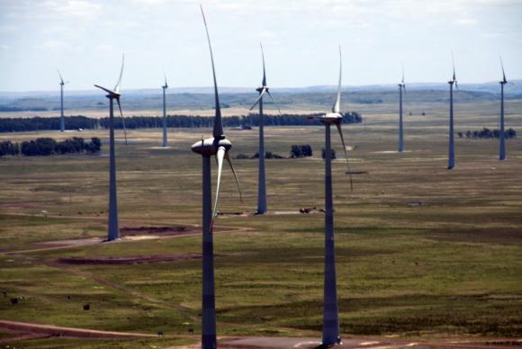 Dependente de hidrelétricas, Brasil quer mais energias renováveis