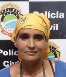Policiais prendem mulher com várias passagens por tráfico na Capital