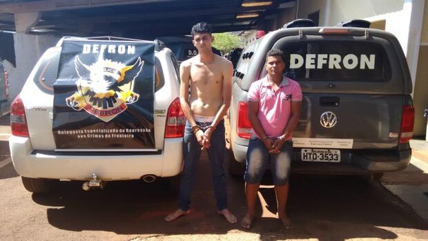 Dupla é presa com carro roubado que seria trocado por drogas no Paraguai