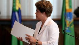Ex-ministros e presidentes de partidos acompanharão Dilma na ida ao Senado