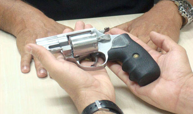 Governo prorroga prazo para saque de indenização por entrega de arma de fogo
