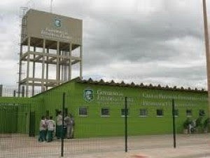Polícia investiga morte de quatro presos em presídio do Ceará