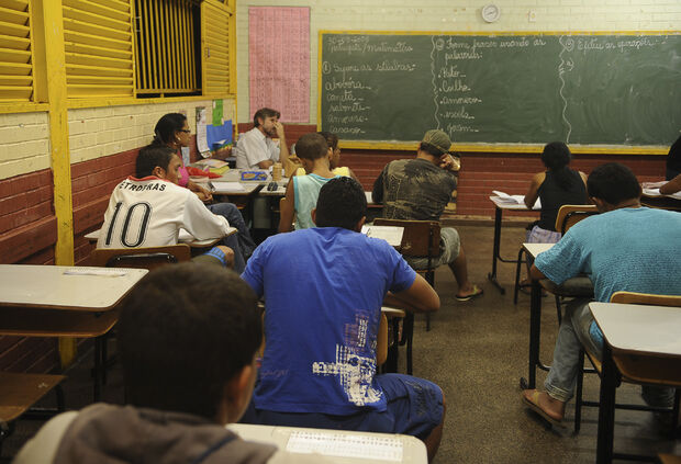 MEC publica portaria que institui tempo integral em 572 escolas do ensino médio