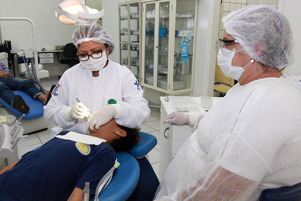Trabalhando na saúde preventiva, prefeitura possui quatro centros especializados em odontologia