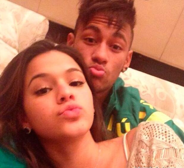 Bruna Marquezine confirma volta com Neymar: 'oficialmente juntos'