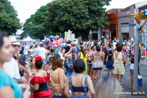 Blocos de carnaval fazem a festa dos foliões na Capital; confira a programação