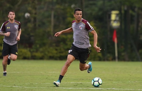 'Dinheiro não faz gol', diz Cícero sobre  poder financeiro do Palmeiras