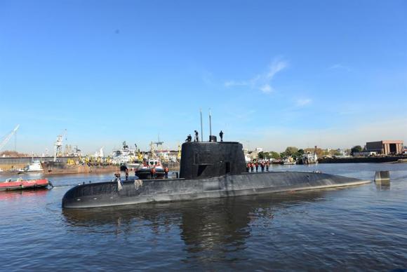 Submarino argentino desaparecido enviou sete chamadas para a Marinha