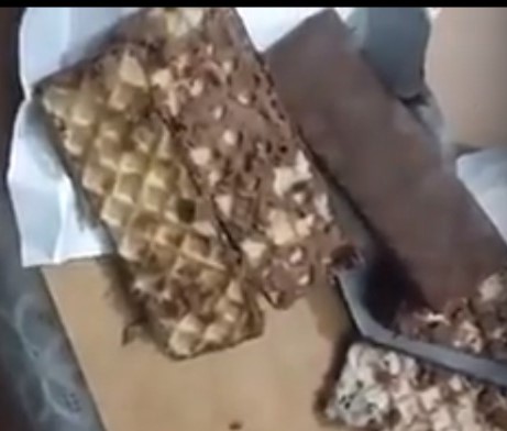 Vídeo: jovem compra caixa de Bis e chocolates vêm recheado de 'larvas surpresa'