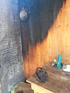 Pedreiros colocam fogo em residência ao fazer gambiarra para esquentar comida