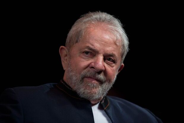 Defesa de Lula recorre contra decisão do TRF-4 no processo do triplex