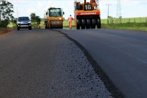 Rodovia tomada por buracos e 'farelo' de asfalto é reconstruída e entregue pelo Governo