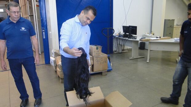 Sesau recebe doação de cabelos destinados à confecção de perucas para pacientes com câncer
