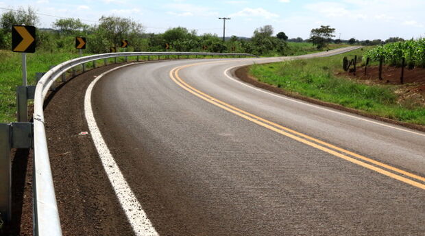 Governo revitaliza três rodovias estaduais e atende prioridades de Douradina