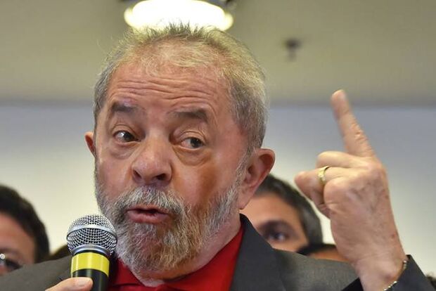 Juíza federal em Curitiba proíbe Lula de dar entrevistas na cadeia