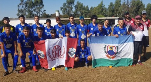 Atletas de Bandeirantes participam de torneio internacional de futebol