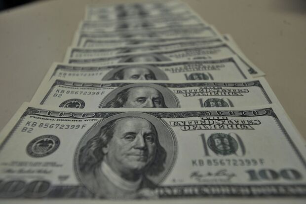 Dólar abre em alta de 0,24% cotado a R$ 4,1350