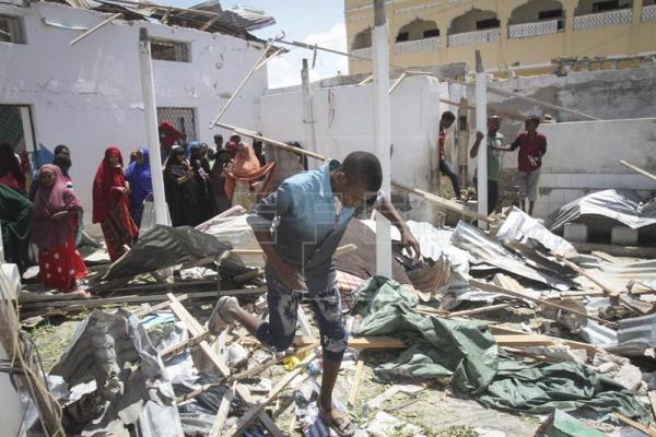 Ataque com carro-bomba mata 7 pessoas na capital da Somália