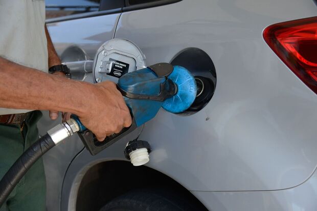 Com alta de 1,68% anunciada para amanhã, gasolina tem recorde de preço