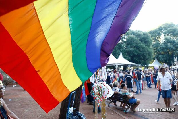Onda de agressões contra LGBTs é cultural e homofóbicos precisam de tratamento, diz psicóloga