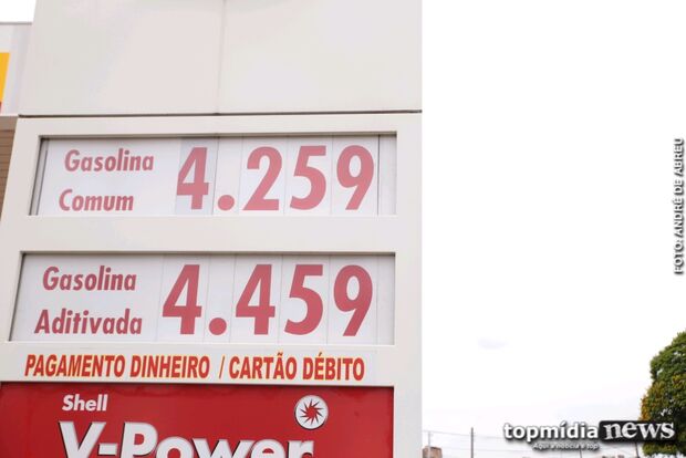 Litro da gasolina chega a R$ 4,60 na Capital; na fronteira a R$ 4,82