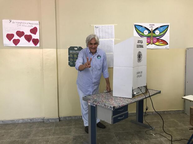 Sub judice, Delcídio do Amaral vota em Corumbá