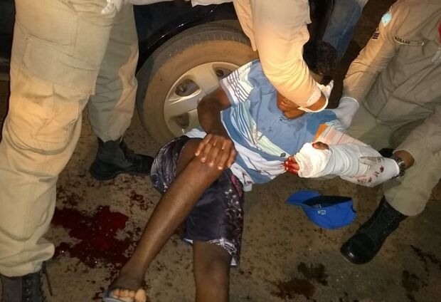 Ocupante de moto é baleado ao reagir a abordagem de policiais civis