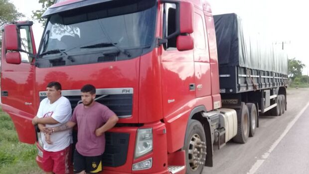 Destino Bolívia: trio é preso após roubar caminhão e fazer motorista refém