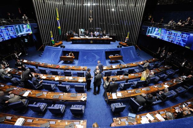 Senado aprova aumento de 16% para ministros do STF e PGR; salários passarão a R$ 39,2 mil