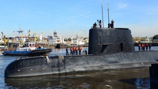 Submarino argentino 'implodiu', diz chefe da base naval de Mar del Plata